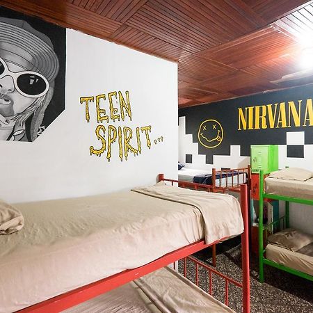 Pura Vida Hostel Тамариндо Экстерьер фото