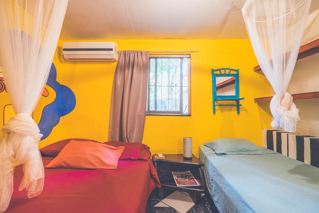 Pura Vida Hostel Тамариндо Экстерьер фото
