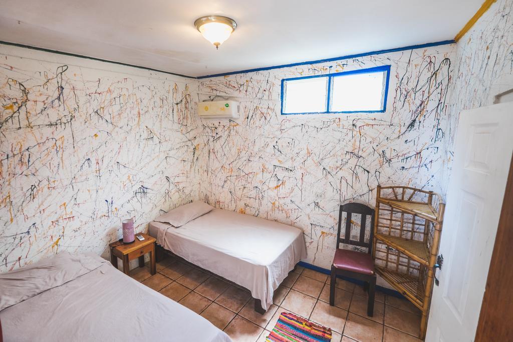 Pura Vida Hostel Тамариндо Экстерьер фото