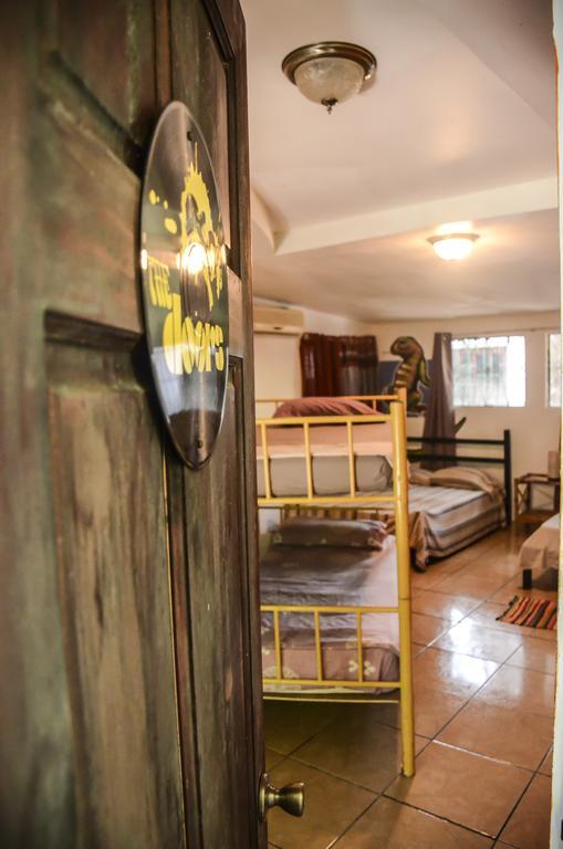 Pura Vida Hostel Тамариндо Экстерьер фото