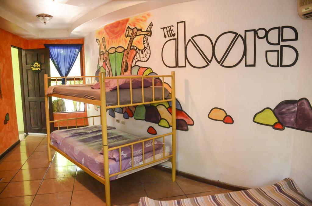 Pura Vida Hostel Тамариндо Экстерьер фото