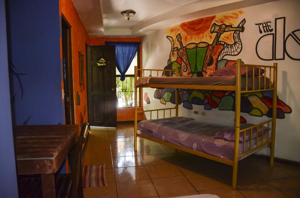 Pura Vida Hostel Тамариндо Экстерьер фото