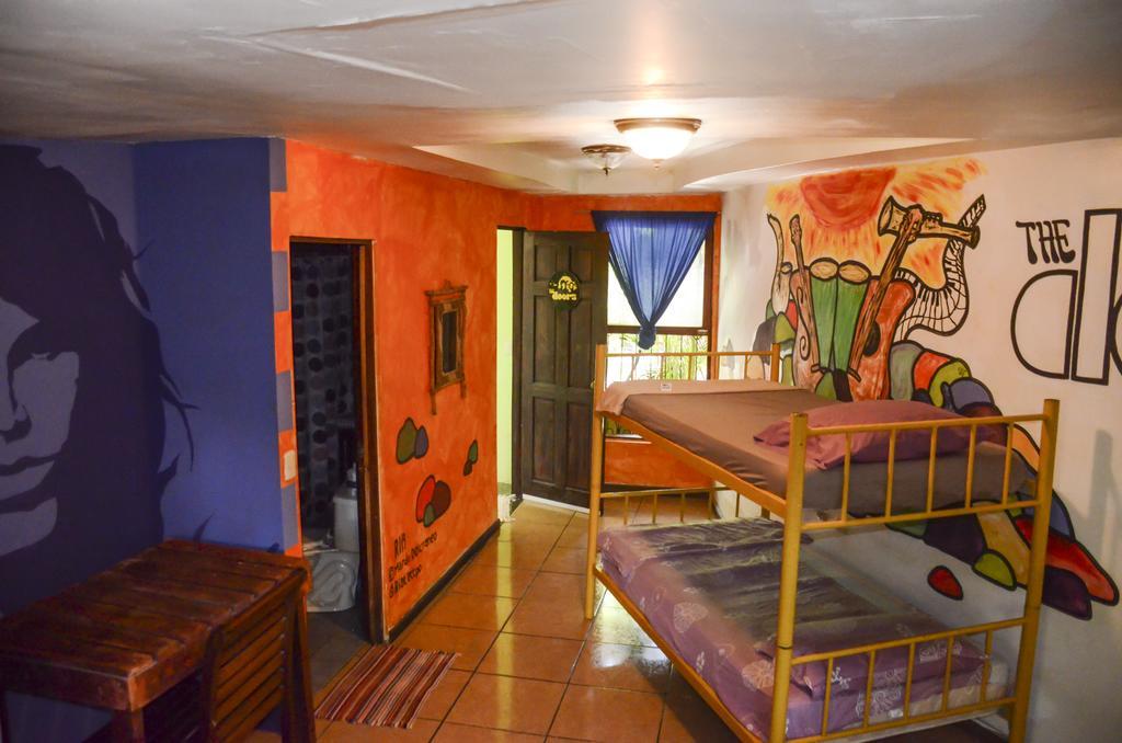 Pura Vida Hostel Тамариндо Экстерьер фото